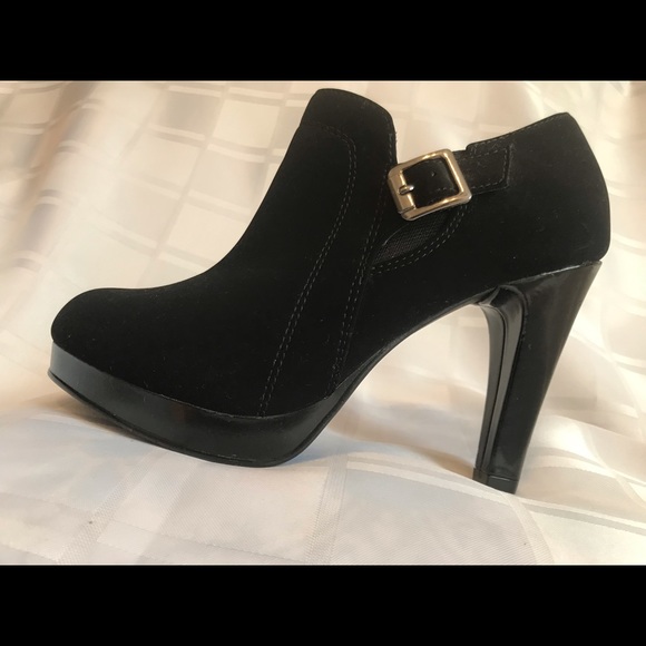 COPY - Beautiful high heeled ankle boots - Picture 5 of 7